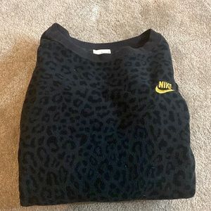 fuzzy, think, cheetah print crewneck